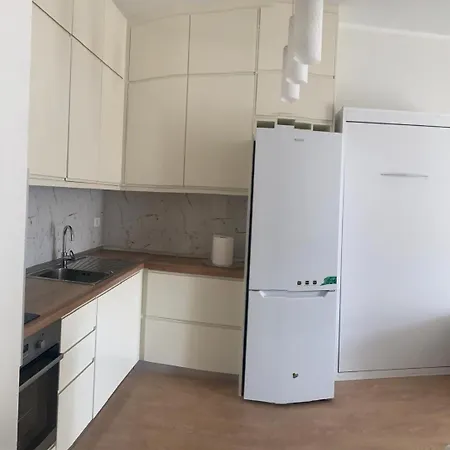 Apartment In The Heart Of Komuna E Parisit