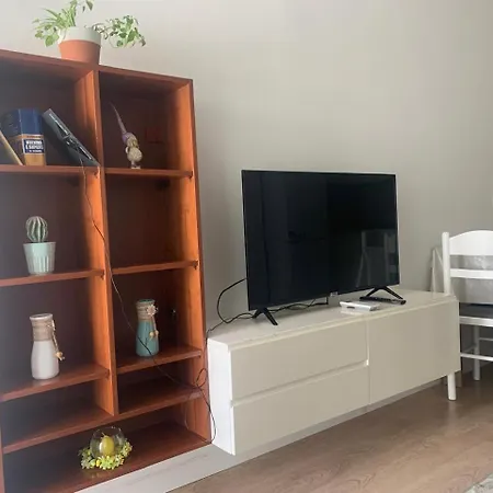 Apartment In The Heart Of Komuna E Parisit
